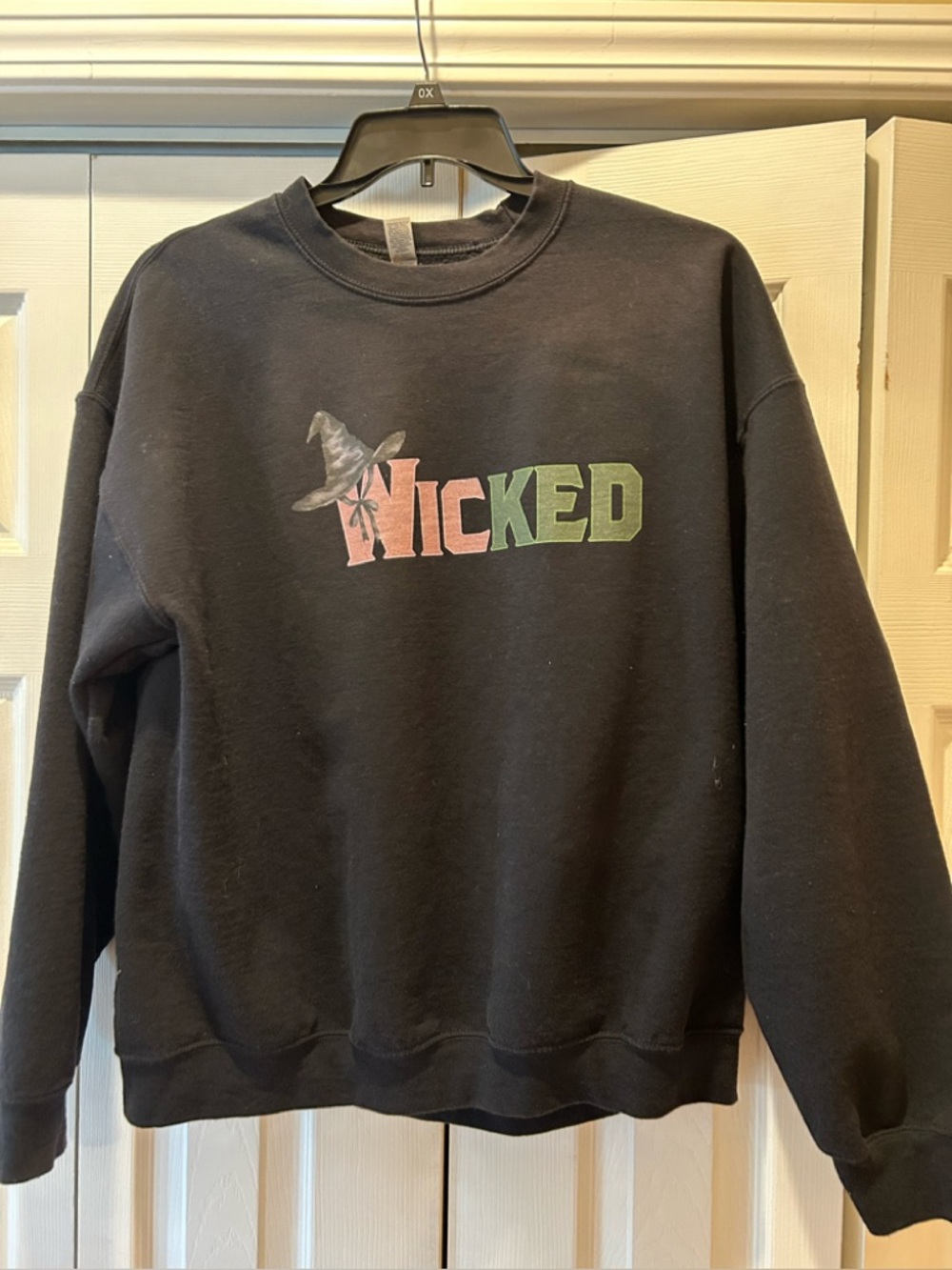 Gildan Black 'WICKED' Graphic Crewneck Sweatshirt